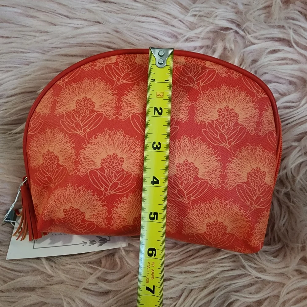 Manaola Kinolau Laulihilihi makeup cosmetic bag ohia lehua
